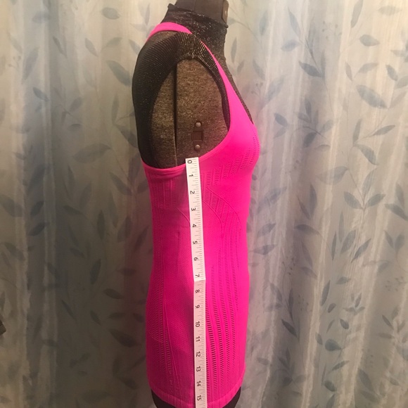 Jazzercise Athletic Top with Built-in shelf Bra - Picture 8 of 8